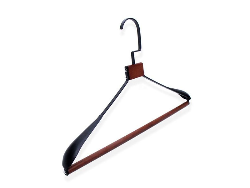 black-customized-logo-metal-coat-hangers-for-pant-suit