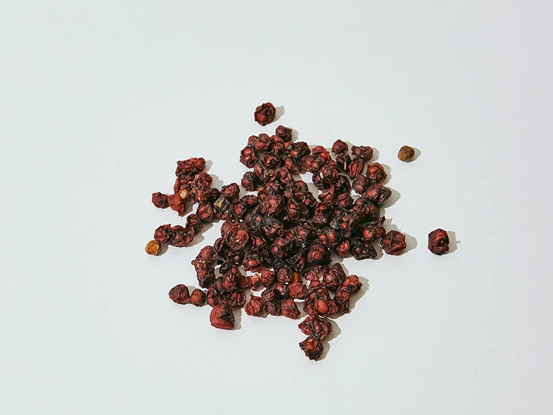 Schisandra Berry Oil detail