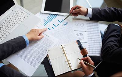 Product price with competitive advantage