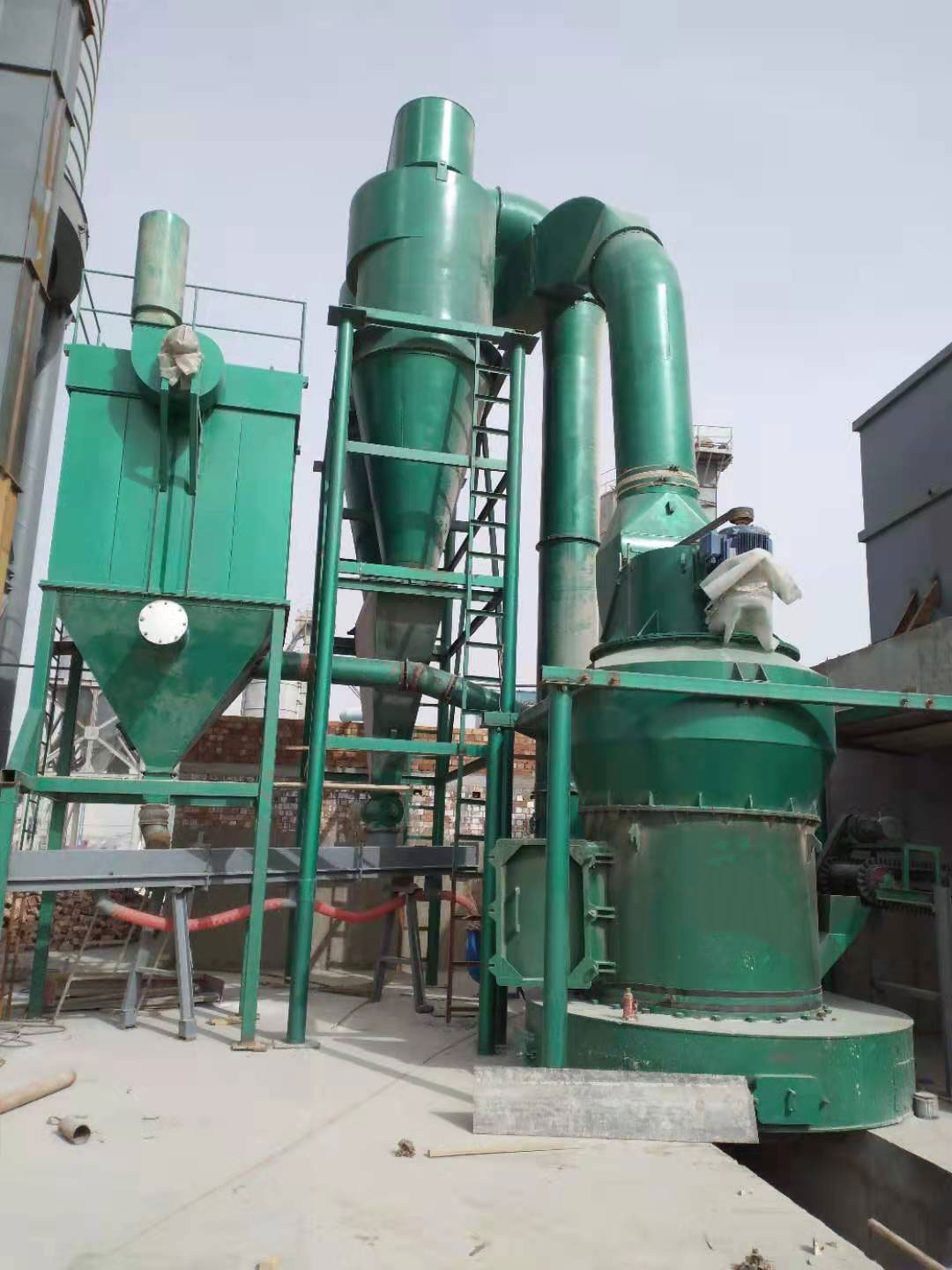 Limestone grinding equipment ultrafine mill advantages
