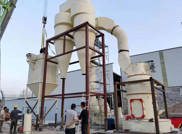 What kinds of grinding equipment can be used to process heavy calcium carbonate