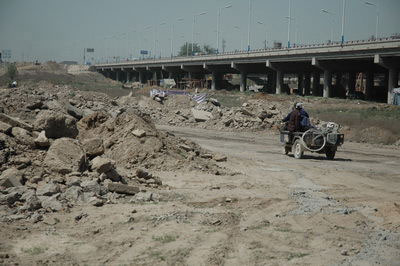 What Grinding Equipment Is Used for Construction Waste Treatment