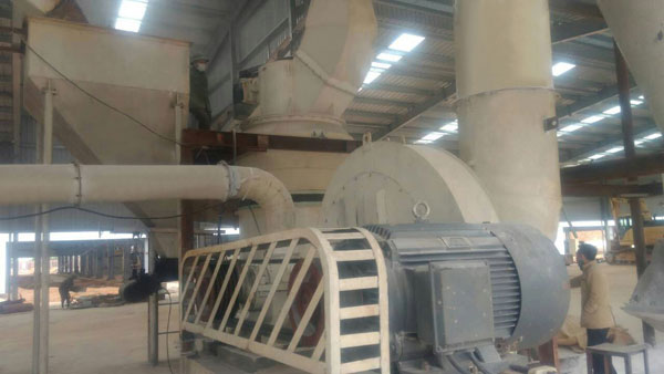 On-Site Photos of the Vietnamese Customer’s HD-1620 Raymond Grinding Mill