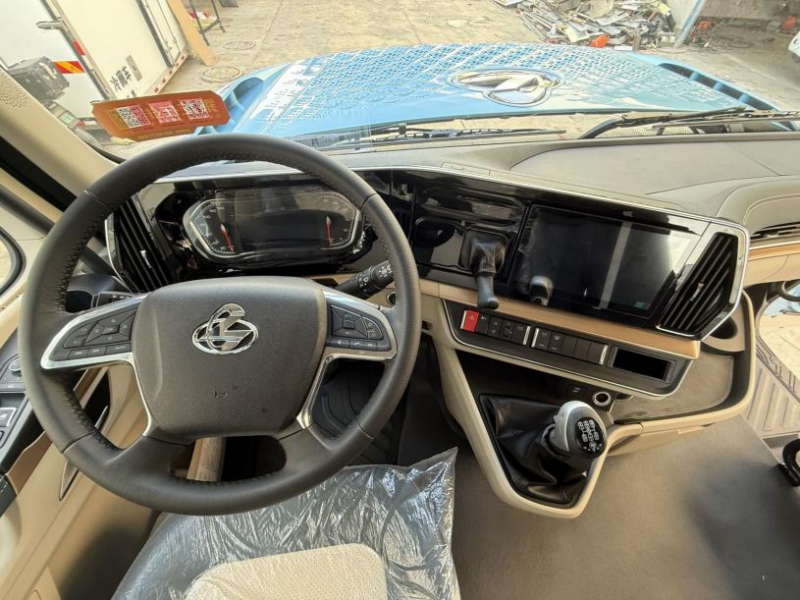 Yuchai engine Chenglong Truck